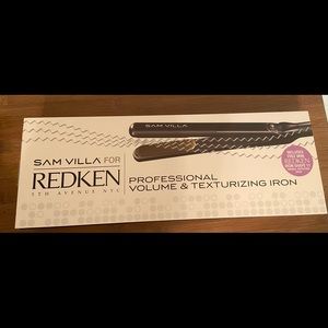 Sam Villa Redken volume and texturizing iron